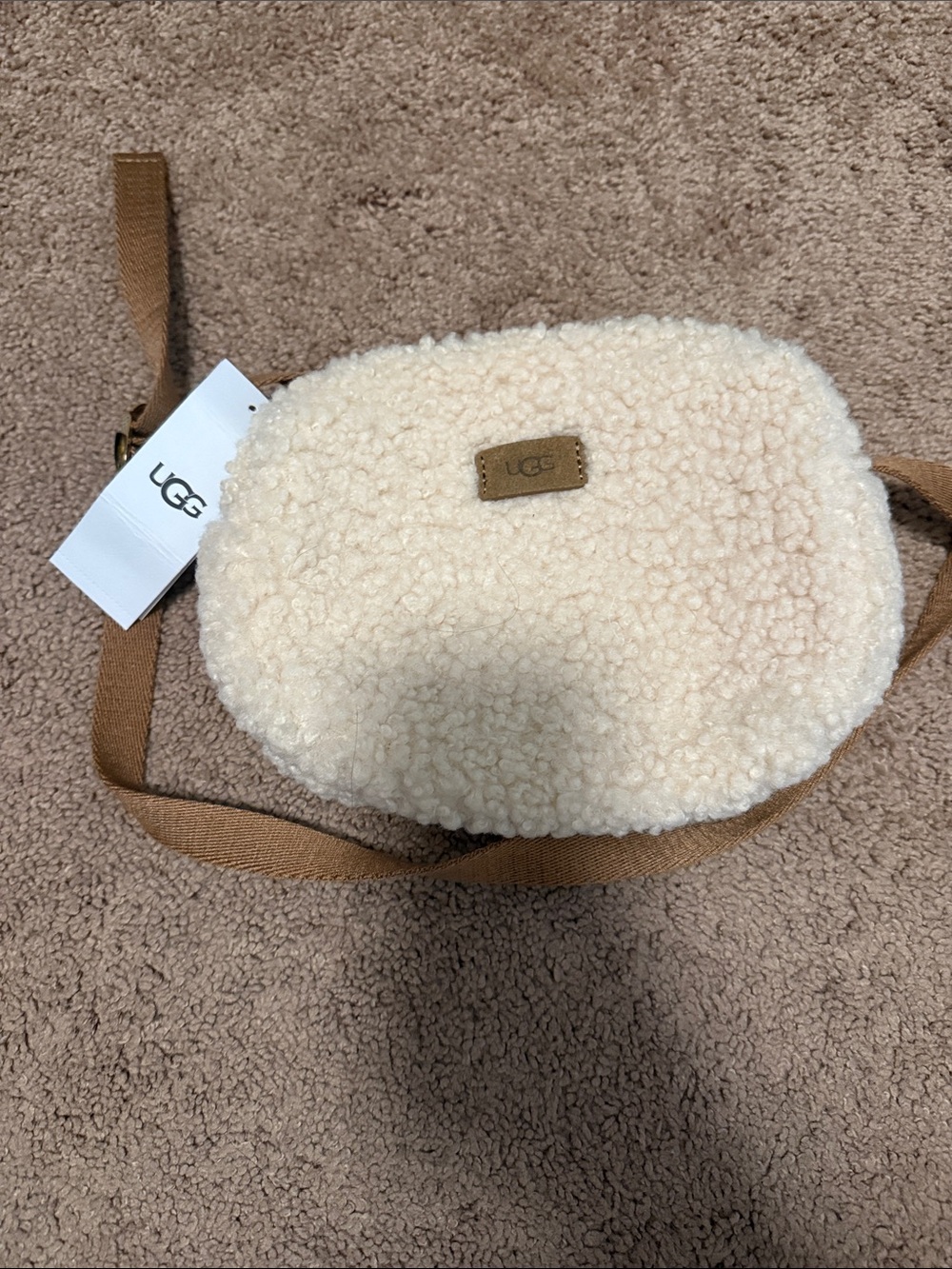 NWT UGG Cream Sherpa Crossbody Bag with Tan Strap
